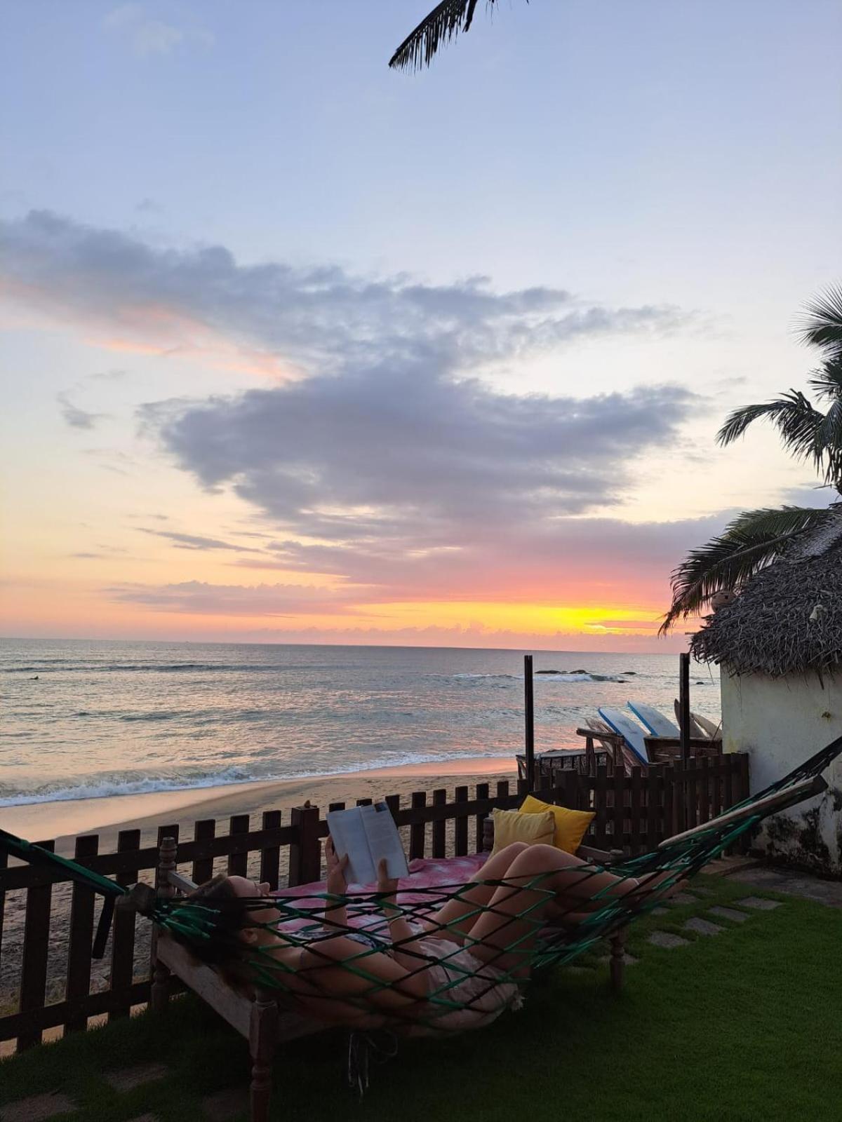 Hakuna Matara Beach Bungalows Exterior photo