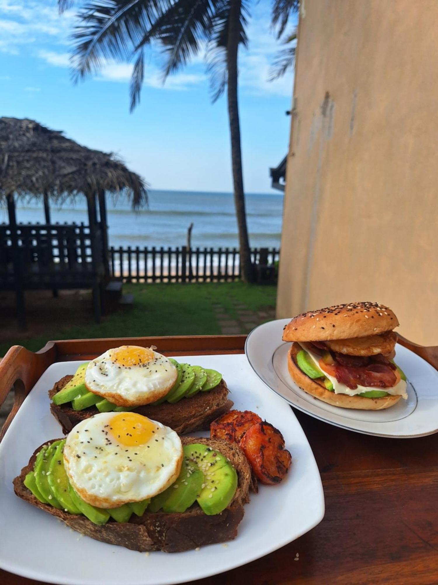 Hakuna Matara Beach Bungalows Exterior photo